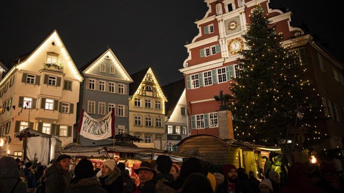 Medieval Christmas Market in front of the Old Townhouse, © SMG, Sarah Schmid