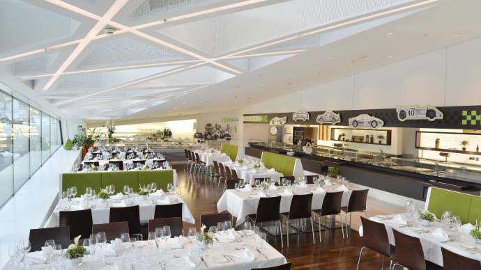 Boxenstopp, © Porsche AG, www.photo-sabinebraun.eu Boxenstopp, © Porsche AG, www.photo-sabinebraun.eu