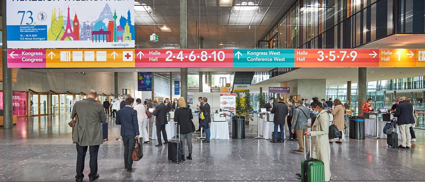 A warm welcome to the delegates of DGU congress at the entrance of the Messe grounds, © Interplan