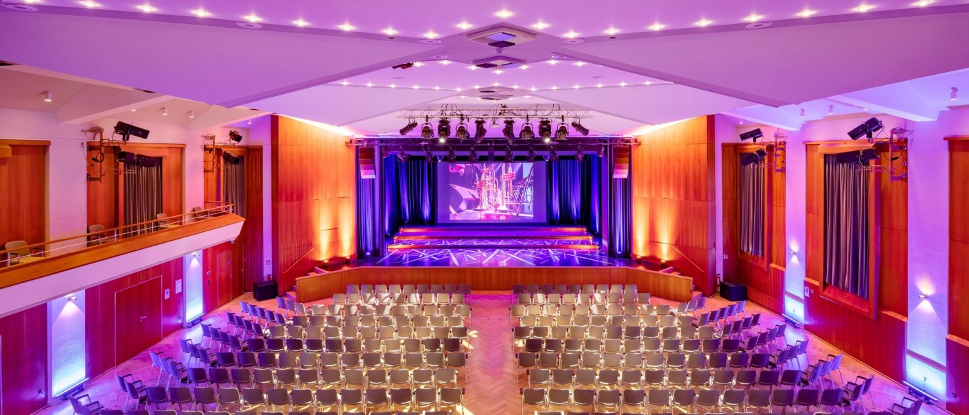 Backnanger B&uuml;rgerhaus_Walter-Baumg&auml;rtner-Saal, &copy; steffenscheyhing.de