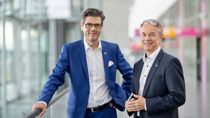 Die Gesch&auml;ftsf&uuml;hrer der Messe Stuttgart: Roland Bleinroth und Stefan Lohnert (links), &copy; Landesmesse Stuttgart GmbH