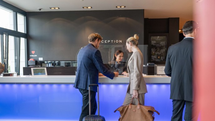 Check-In at the hotel, © Martina Denker