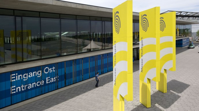 Im Eingang Ost der Messe Stuttgart werden an diesem Wochenende die ersten Besucherinnen und Besucher erwartet. Der Restart f&uuml;r die Messe hat somit begonnen., &copy; Landesmesse Stuttgart GmbH