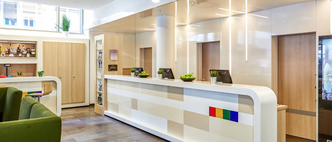 Park Inn by Radisson Stuttgart Rezeption_Lobby, © Park Inn by Radisson Stuttgart Park Inn by Radisson Stuttgart Rezeption_Lobby, © Park Inn by Radisson Stuttgart