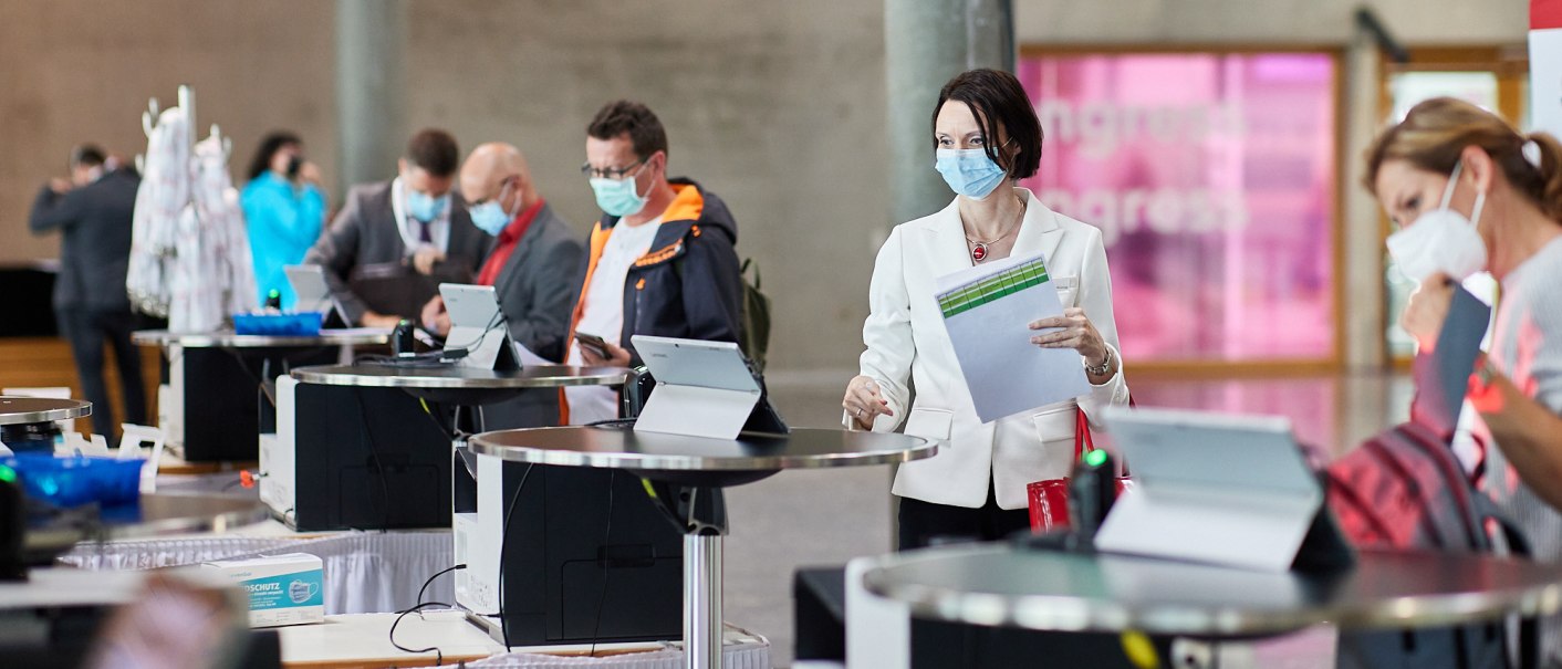 Der Registrierungsprozess und Badge Druck erfolgten kontaktlos, © Interplan