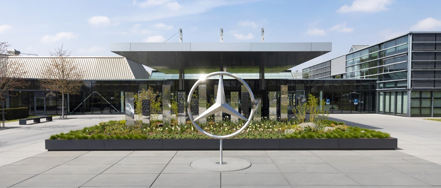 Customer center_exterior view, © Mercedes-Benz AG