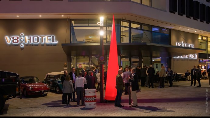 V8 HOTEL MOTORWORLD Stuttgart Region Exterior view, © Hardy Mutschler V8 HOTEL MOTORWORLD Stuttgart Region Exterior view, © Hardy Mutschler