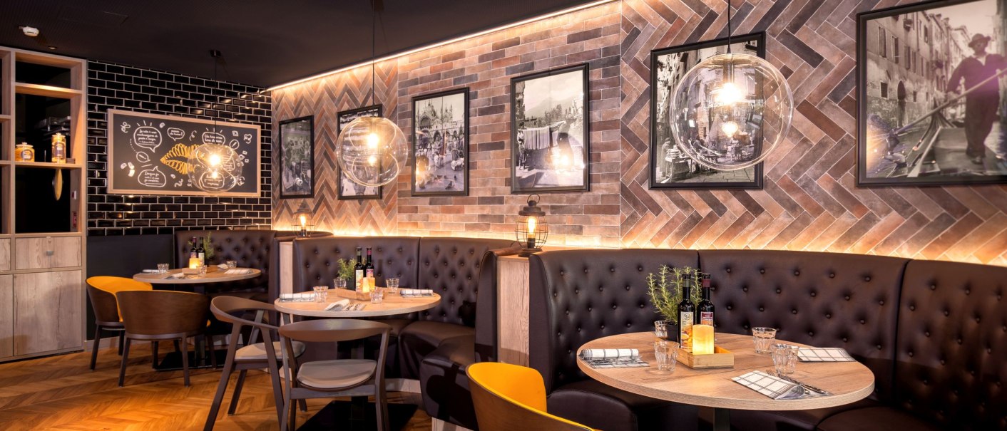 Park Inn by Radisson Stuttgart Bocca Buona Restaurant, © Park Inn by Radisson Stuttgart Park Inn by Radisson Stuttgart Bocca Buona Restaurant, © Park Inn by Radisson Stuttgart