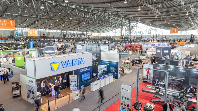 Namhafte Lieferenten von Originalteilen, hier eine Impression aus 2021, sind auch in diesem Jahr wieder mit dabei., &copy; Landesmesse Stuttgart GmbH