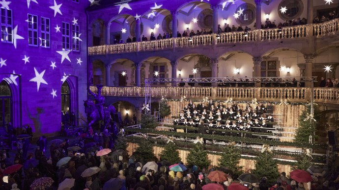 Weihnachtsstimmung im Innenhof des Alten Schlosses Stuttgart, © SMG Stuttgart Marketing GmbH - Sarah Schmid