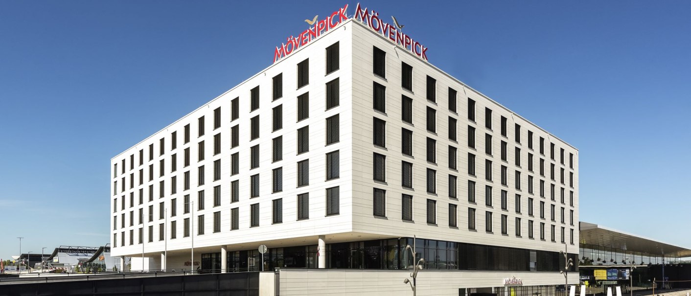 Mövenpick Hotel Stuttgart Messe & Congress, Außenansicht, © Klostermeier/Kull GbR, vision photos Mövenpick Hotel Stuttgart Messe & Congress, Außenansicht, © Klostermeier/Kull GbR, vision photos